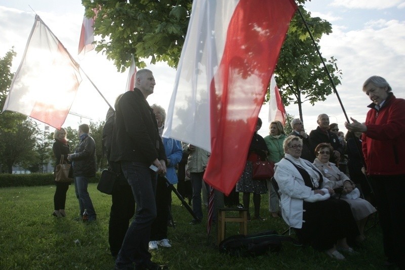 Modlili się w miejscu nowej lokalizacji Pomnika Wdzięczności