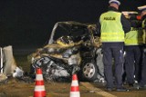 Wypadek w Mąkolicach na autostradzie A1. Ranni w zderzeniu busa i samochodu osobowego. Pomogli mistrzowie ratownictwa