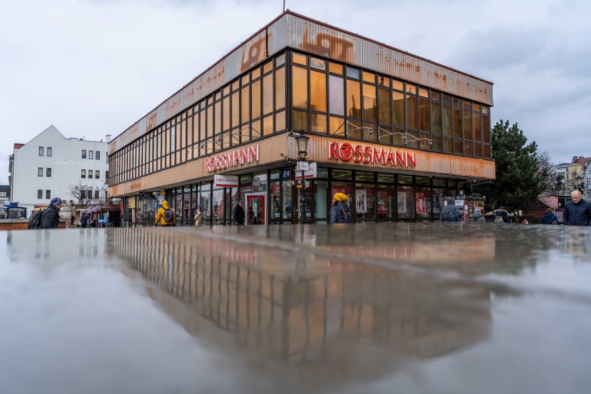 Gdańsk: Budynek LOT-u bez formalnej decyzji dotyczącej wyburzenia. Pomorski konserwator zabytków zmienił zdanie?