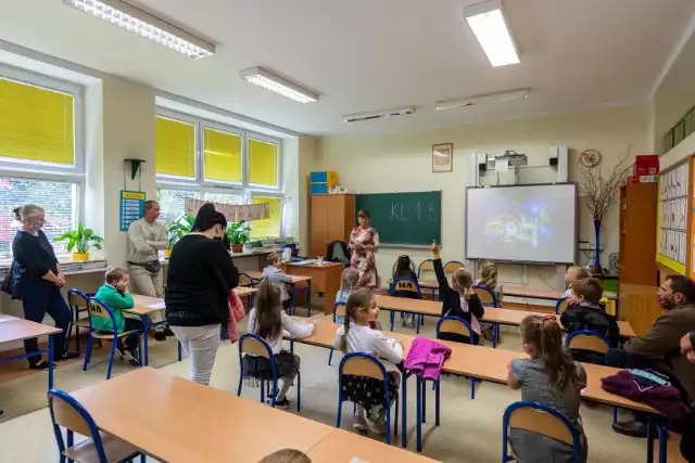Dzień Nauczyciela jest w wielu szkołach dniem wolnym od nauki. Niektórzy uczniowie z Poznania pójdą jednak 14 października na lekcje. 