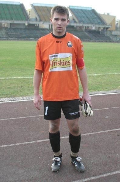 Grzegorz Witkowski jest zaszczycony faktem, że nosi opaskę kapitana drużyny.