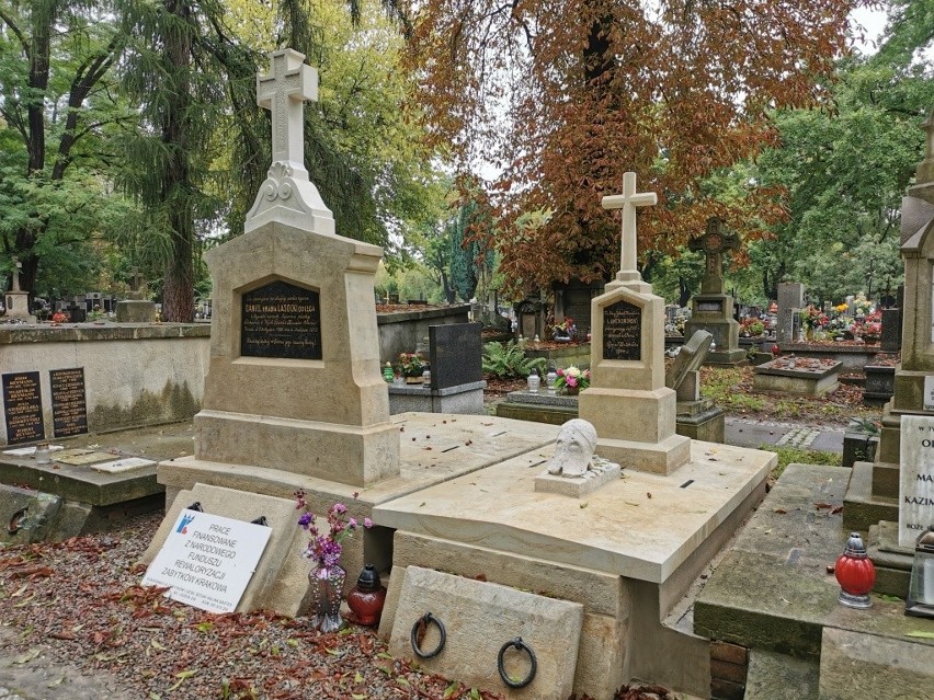 Cmentarz Rakowicki, grobowce Lanckorońskich i Lasockich po...