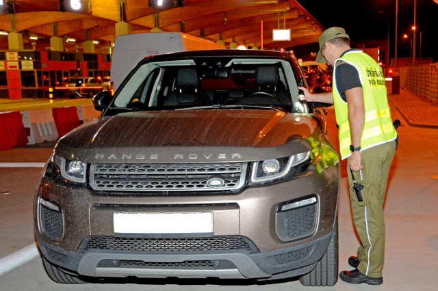 Zatrzymany na granicy w Budomierzu land rover okazał się kradziony.