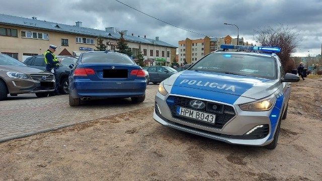 Białystok. Nowe Miasto. Policyjny pościg i obława na kierowcę BMW. Porzucił auto po kolizji z toyotą