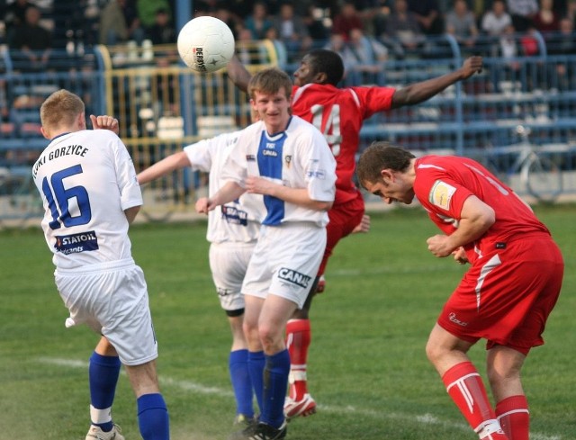 W meczu Pucharu Polski Tłoki Gorzyce przegrały z Siarką Tarnobrzeg 1:2 (0:1).