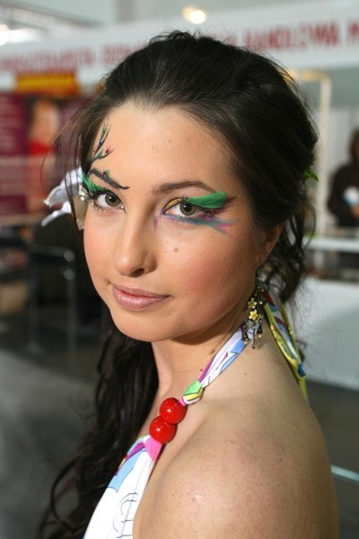 Jak powstają piękne profesjonalne makijaże można będzie  podglądać na Ogólnopolskich Mistrzostwach Makijażu w sobotę od  11.30