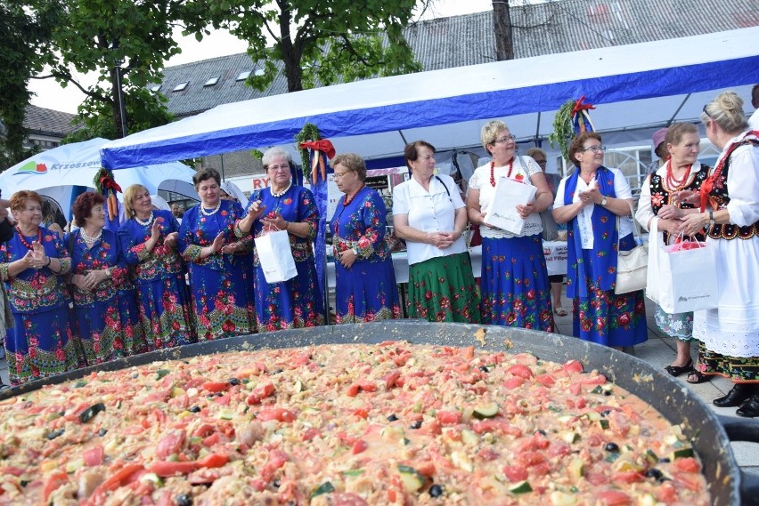 Pomidorowe święto w Krzeszowicach. Konkursy z warzywnymi okazami 