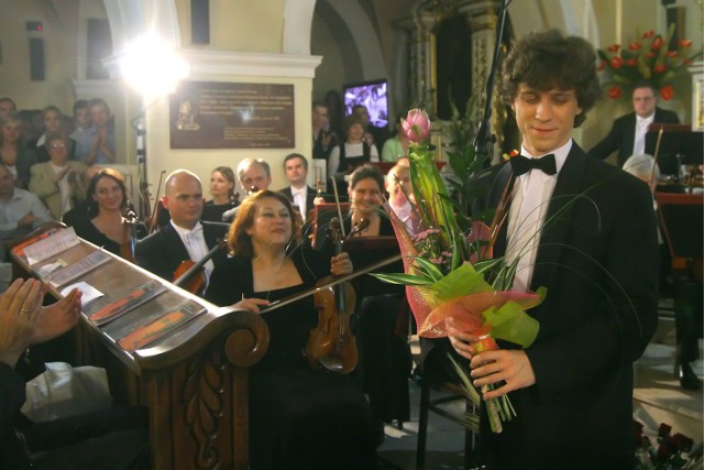 Młodzi pianiści zagrają w kwietniu w rodzinnym mieście Rafała Blechacza, w obecności mistrza.