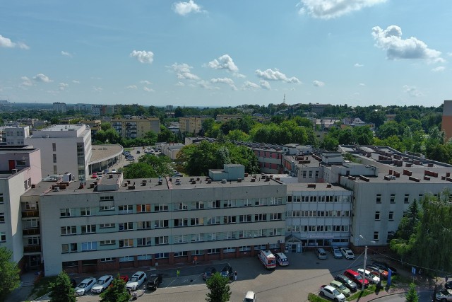 Zagłębiowskie Centrum Onkologii Szpital Specjalistyczny w Dąbrowie Górniczej kupi nowoczesny sprzęt.Zobacz kolejne zdjęcia. Przesuwaj zdjęcia w prawo - naciśnij strzałkę lub przycisk NASTĘPNE
