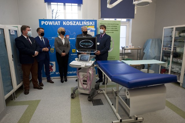 Na ultrasonograf dla przychodni wojskowej zrzuciło się siedem samorządów gminnych i Starostwo Powiatowe w Koszalinie. Wcześniej powiat ufundował przychodni holter rytmu serca.