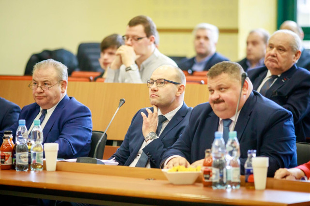 Absolutorium jak polityczny plebiscyt. Czy prezydent Białegostoku i marszałek mogą liczyć na pełne wsparcie?