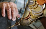 Waloryzacja rent i emerytur 2021. Rząd w pośpiechu zmienia zasady waloryzacji 2021. Jak zmienią się stawki? Ile dostaną emeryci? 17.01.2021