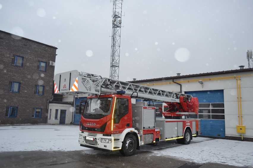 Nowa drabina strażaków w Sosnowcu ma 42 metry