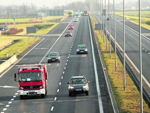 Inwestycje drogowe mają wyraźny wpływ na dochody gmin. Jeśli jednak wszystkie odcinki autostrad staną się płatne, inwestorzy zaczną jeszcze dokładniej liczyć swoje pieniądze