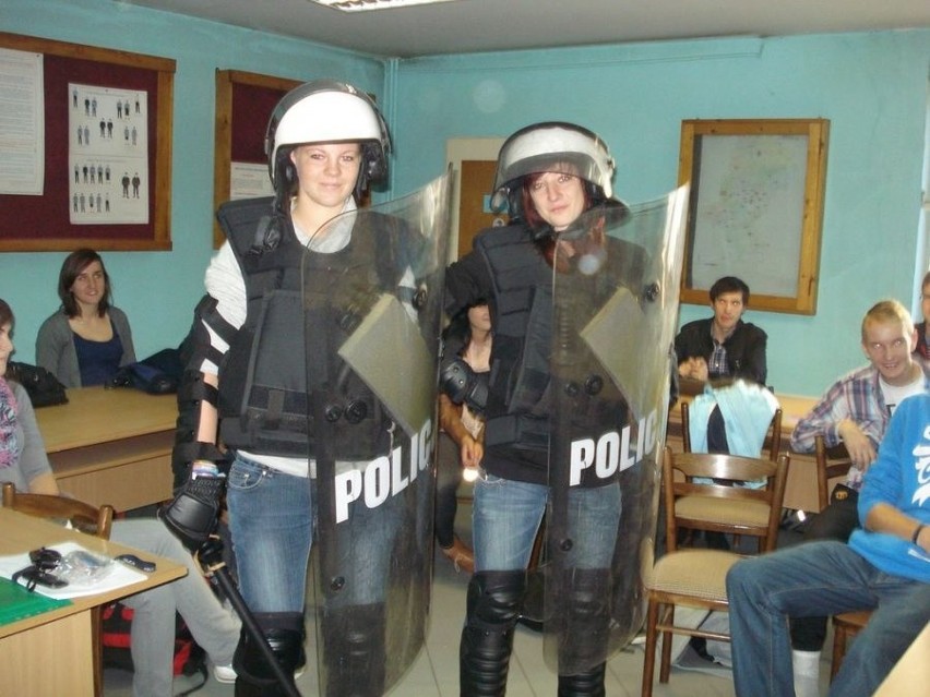 Żory: Młodzi policjanci w akcji [ZDJĘCIA]