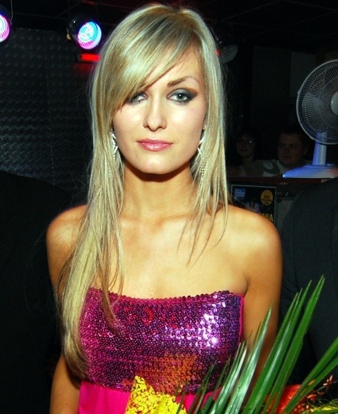 Paulina Janecka została trzecią finalistką eliminacji do konkursu Miss Polonia Ziemi Świętokrzyskiej 2009.