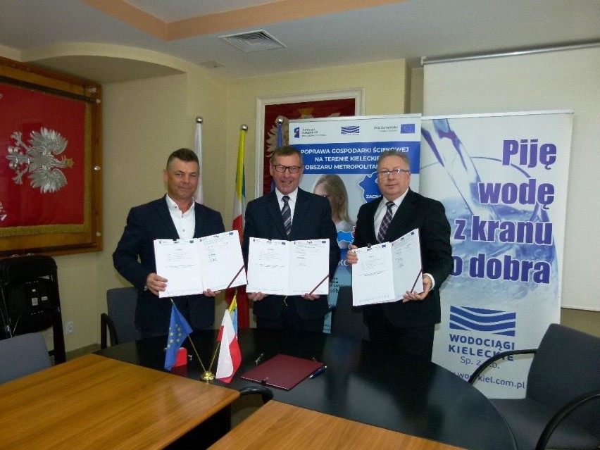 Będą trzy kilometry nowej kanalizacji w gminie Masłów. Umowa podpisana 