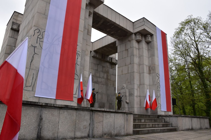 Na Opolszczyźnie pamięć o tych wydarzeniach jest nadal...