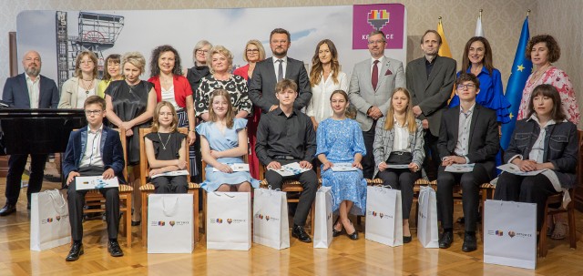 W poniedziałek 19 czerwca w Willi Goldsteinów przy pl. Wolności odbyła się uroczystość wręczenia nagród Prezydenta Miasta Katowice wyróżniającym się uczniom szkół artystycznych