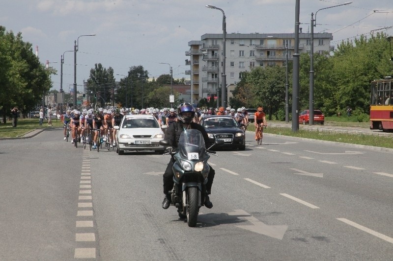W Łodzi rozpoczął się Międzynarodowy Wyścig Kolarski Solidarności i Olimpijczyków [ZDJĘCIA]