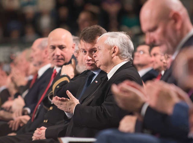 Od woli rządzących z ministrem Mariuszem Błaszczakiem (z lewej) i Jarosławem Kaczyńskim na czele zależy los ustawy metropolitalnej
