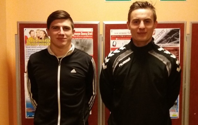 Piotr Ferens (z lewej) i Jakub Mażysz przebywają na testach w trzecioligowej Wiśle Sandomierz.