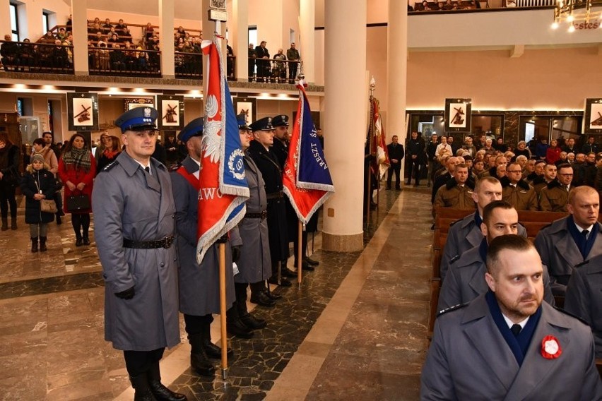 100-lecie odzyskania niepodległości. Podlascy policjanci...