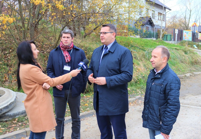 Na placu właśnie zaczętej budowy w poniedziałek odbyła się...