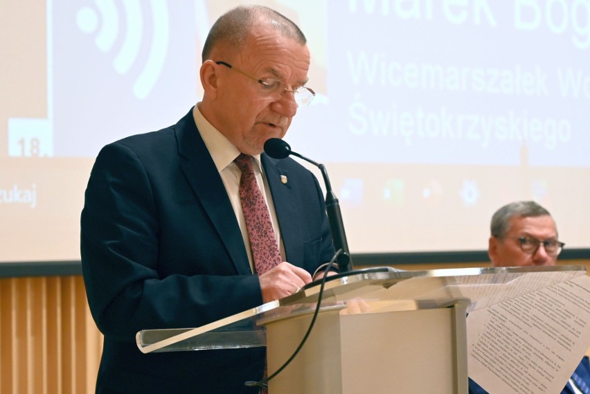 Radni Sejmiku Województwa Świętokrzyskiego nie przyjęli uchwały o obronie Jana Pawła II. Prawo i Sprawiedliwość nie uzyskało większości