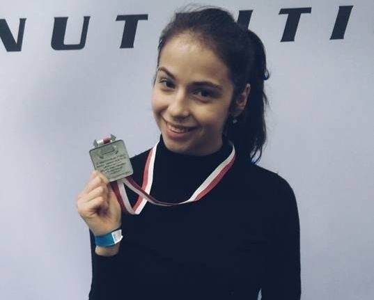  Inga Bębenek zdobyła srebrny medal na mistrzostwach Polski w trójboju siłowym. Do zawodów przygotowywała się zaledwie pół roku.