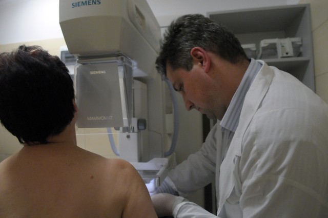 Bezpłatną mammografię w mobilnym punkcie można wykonać w Toruniu 19 i 20 października