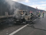 Pożar busa na autostradowej obwodnicy Wrocławia. Spore korki 
