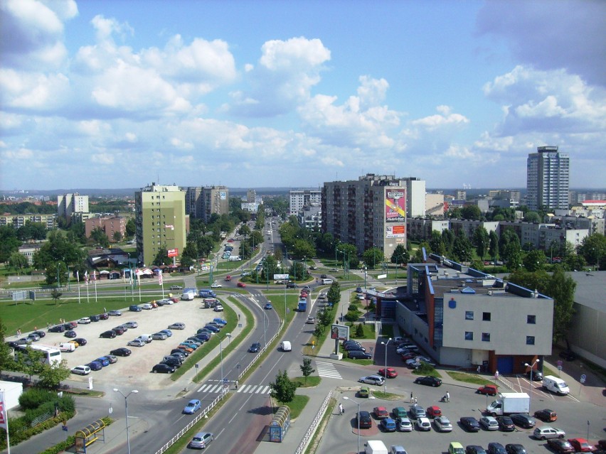 W powiecie Tychy do egzaminów przystąpiło 907 absolwentów....