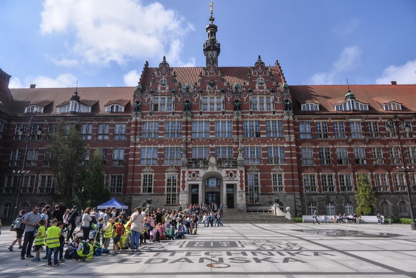 Z 6 miejsca na 8 spadła Politechnika Gdańska, która w...