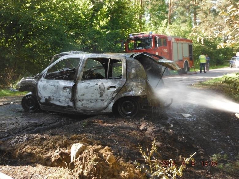 33-latek uderzył w drzewo na drodze Radziwiłłówka - Mielnik....