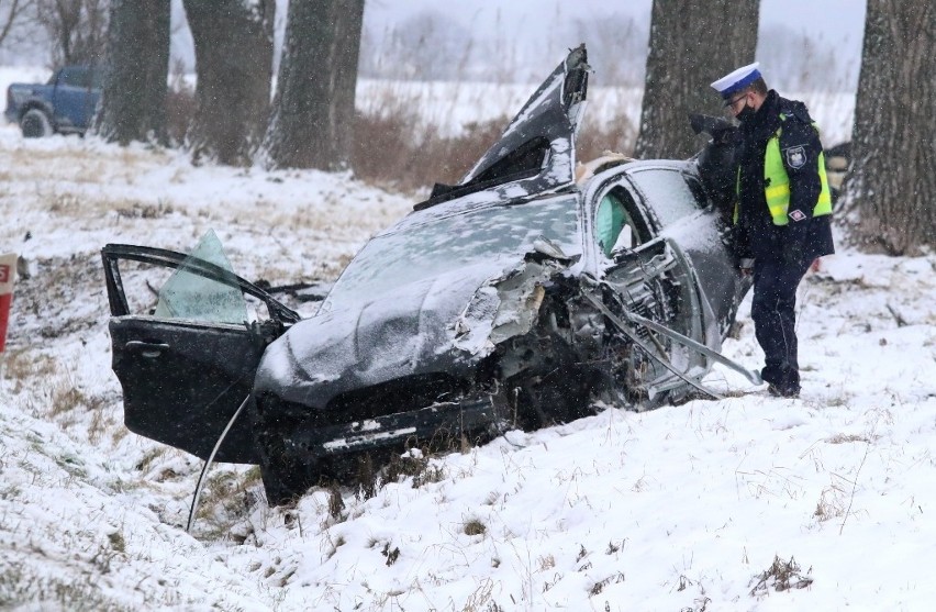 Wypadek na DK15 w Ligocie pomiędzy Trzebnicą a Miliczem...