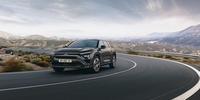 Citroën powraca do segmentu D z innowacyjnym modelem –...