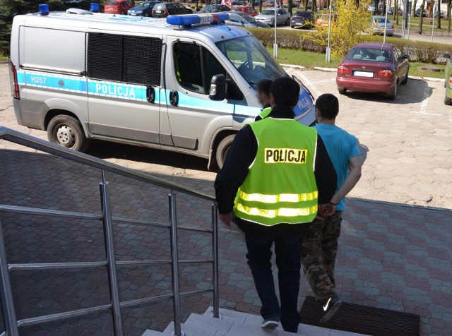 Młodszy z uczestników zajść na ulicy Podgórze w Szydłowcu został tymczasowo aresztowany.