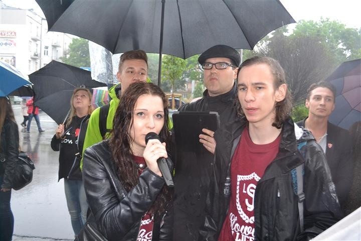 Częstochowa: Protest w obronie I Liceum Ogólnokształcącego...