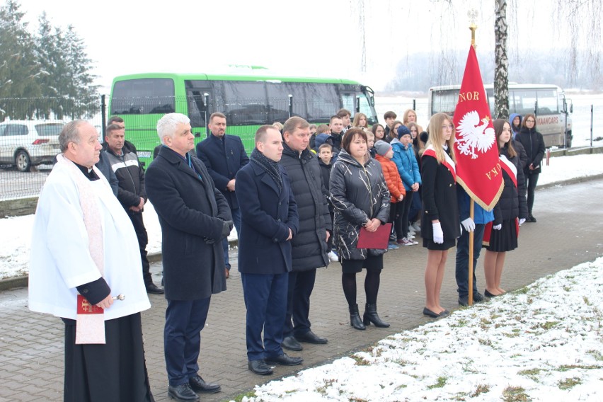 Gmina Zawady. Kolejna gmina wzięła udział w projekcie "Pod biało-czerwoną". W akcji wzięło udział już 10 gmin z powiatu białostockiego