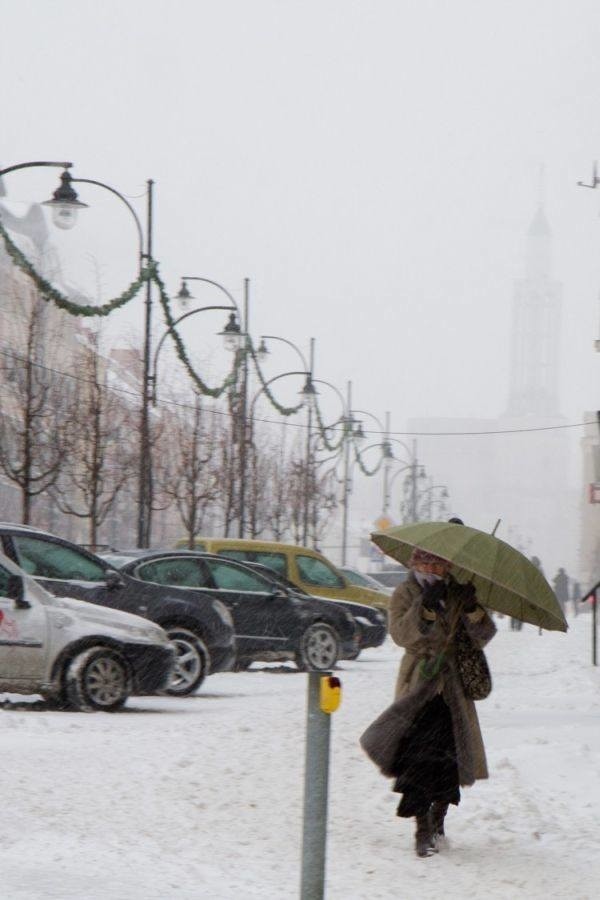Ostrzeżenie meteorologiczne w województwie podlaskim. W regionie intensywne opady śniegu, zawieje i zamiecie śnieżne