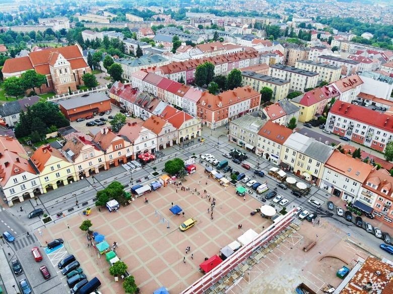 Zapytaliśmy po kilka spółdzielni mieszkaniowych z Łomży,...