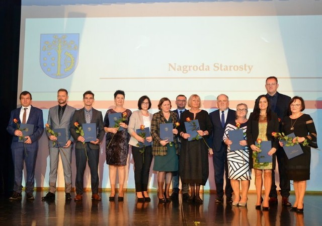 Nauczyciele, który zostali laureatami Nagrody Starosty Stalowowolskiego