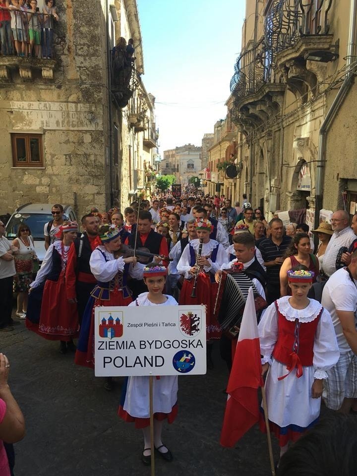 Ziema Bydgoska tańczy na Sycylii