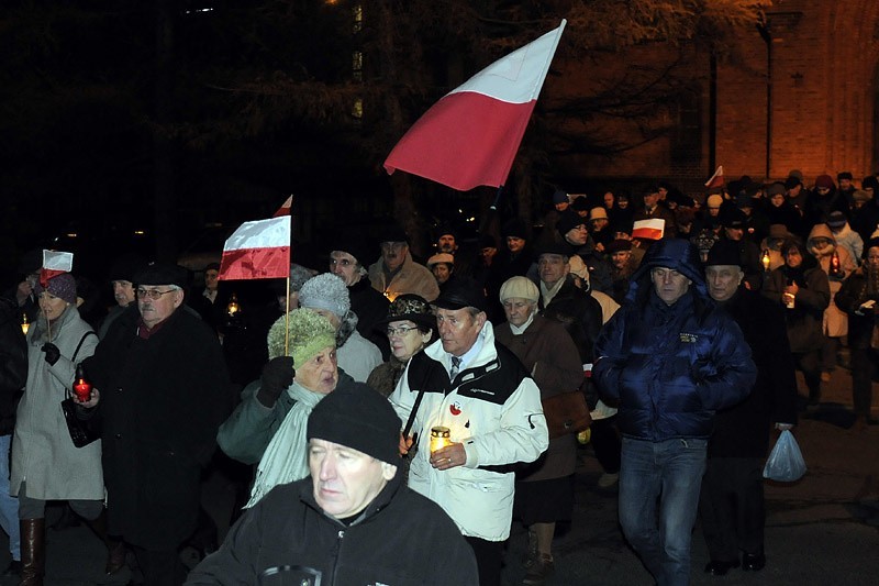 Marsz upamiętniający ofiary katastrofy Smoleńskiej