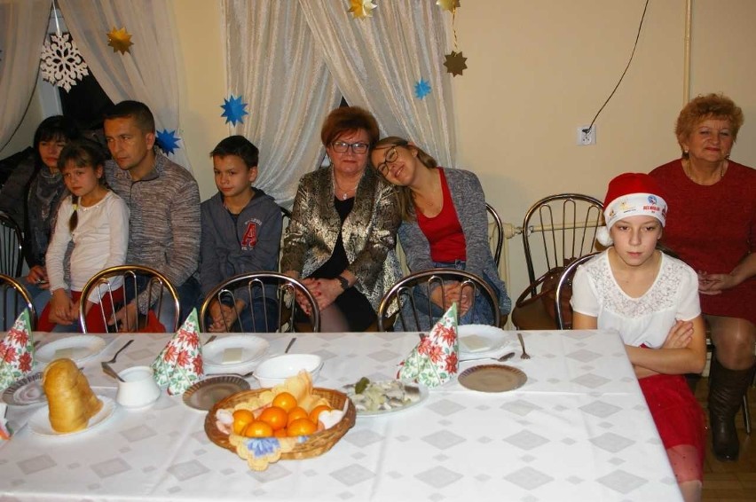 Spotkanie opłatkowe dla starszych i samotnych w Klubie Spółdzielczym „Wanacja” w Starachowicach