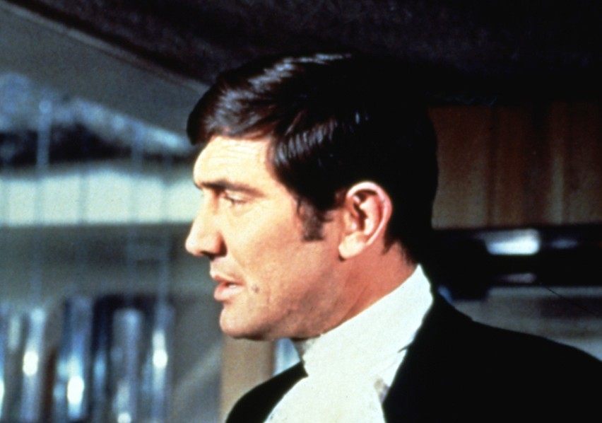 Aktor zagrał tylko w jednej części o Jamesie Bondzie,...
