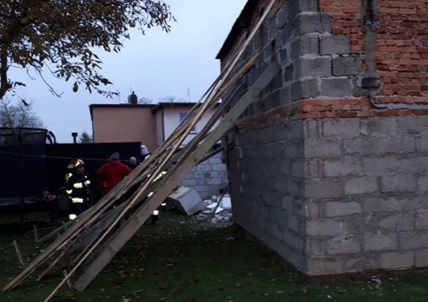 Wybuch butli gazowej i pożar w domu w Łebczu (5.11.2018)