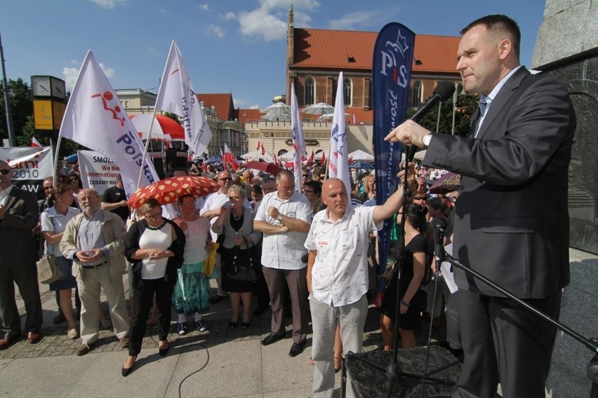 Wrocław: Około tysiąca osób przeszło w marszu w obronie TV Trwam (ZDJĘCIA)