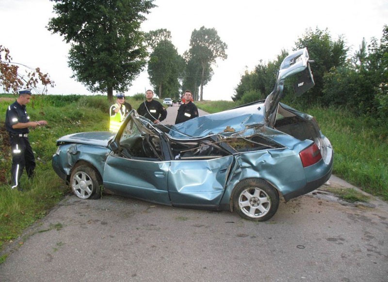 Kierowca zmarł w wyniku obrażeń odniesionych w wypadku....